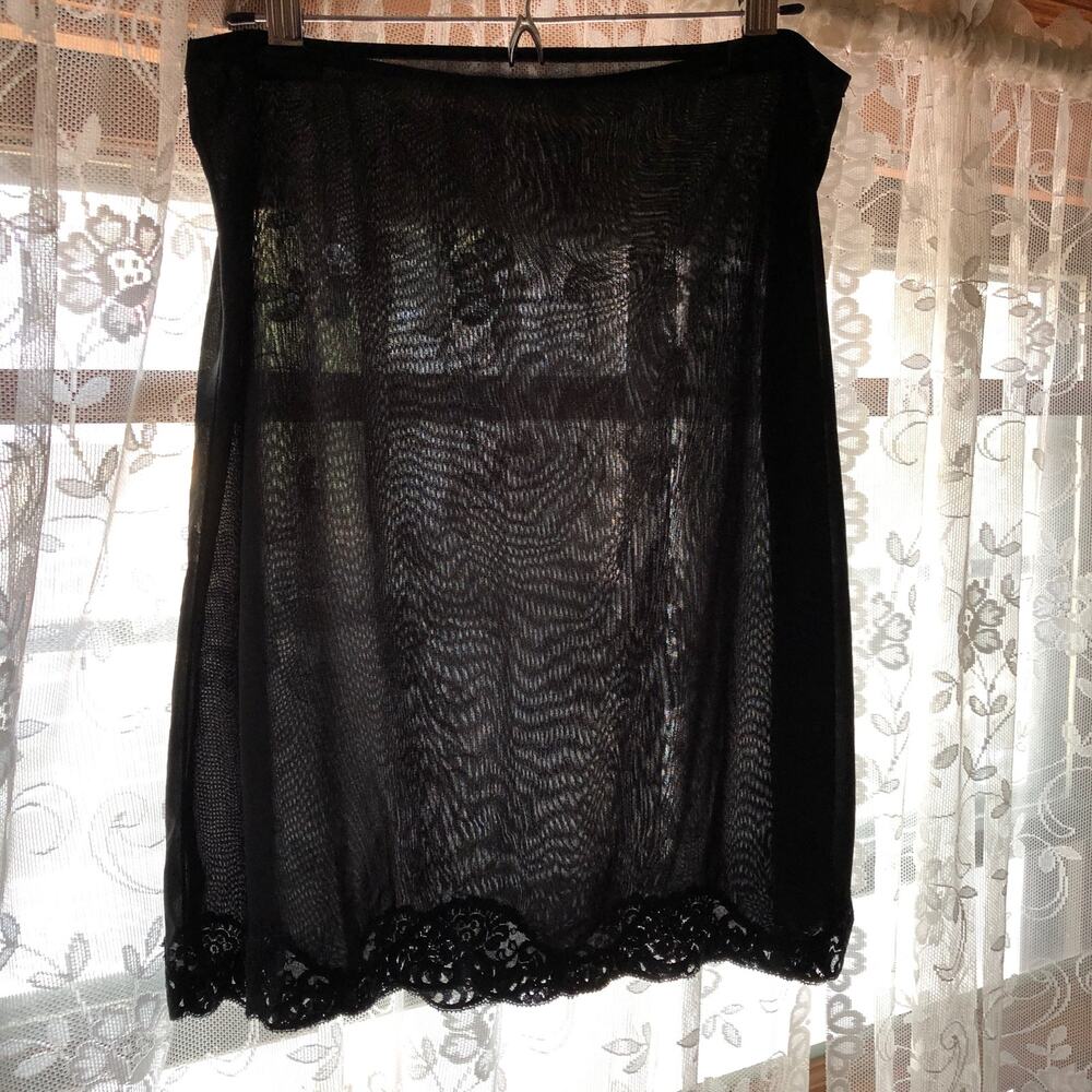1970s Black Half-Slip with Lace Trim, Large, Gaymode JC Penney Vintage